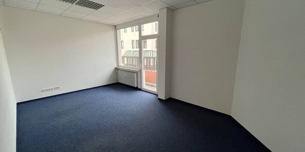 Gewerbeobjekt Böblingen - 3.900&euro; | Angebot:25748765