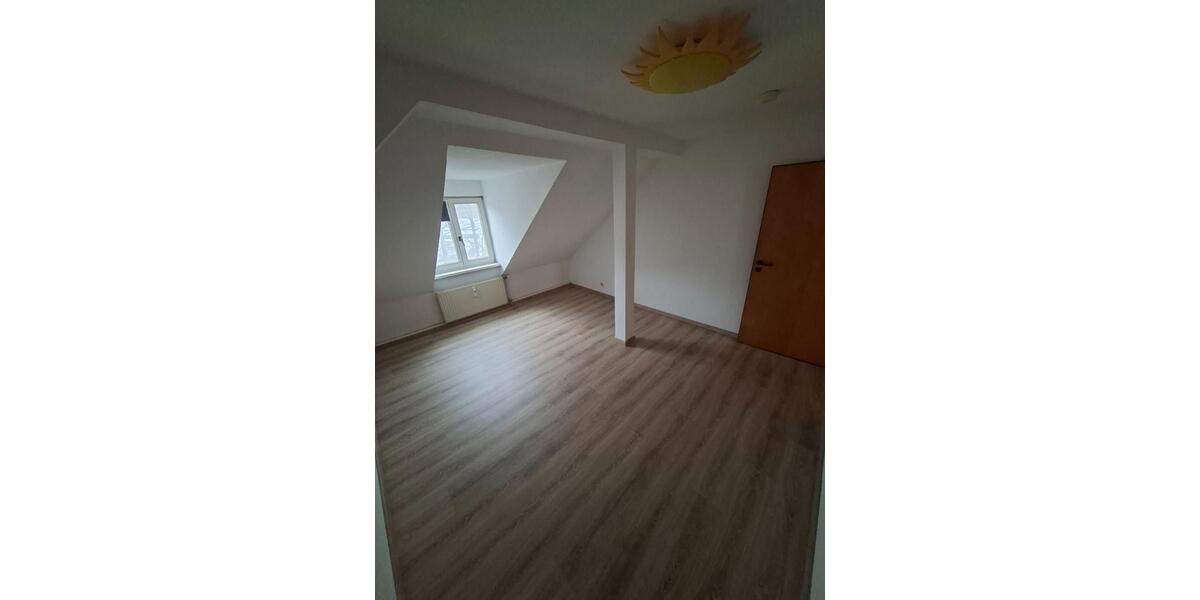 Dachgeschoßwohnung Freital - 2 Zimmer, 52 m&sup2;, 349&euro; | Angebot:24983862