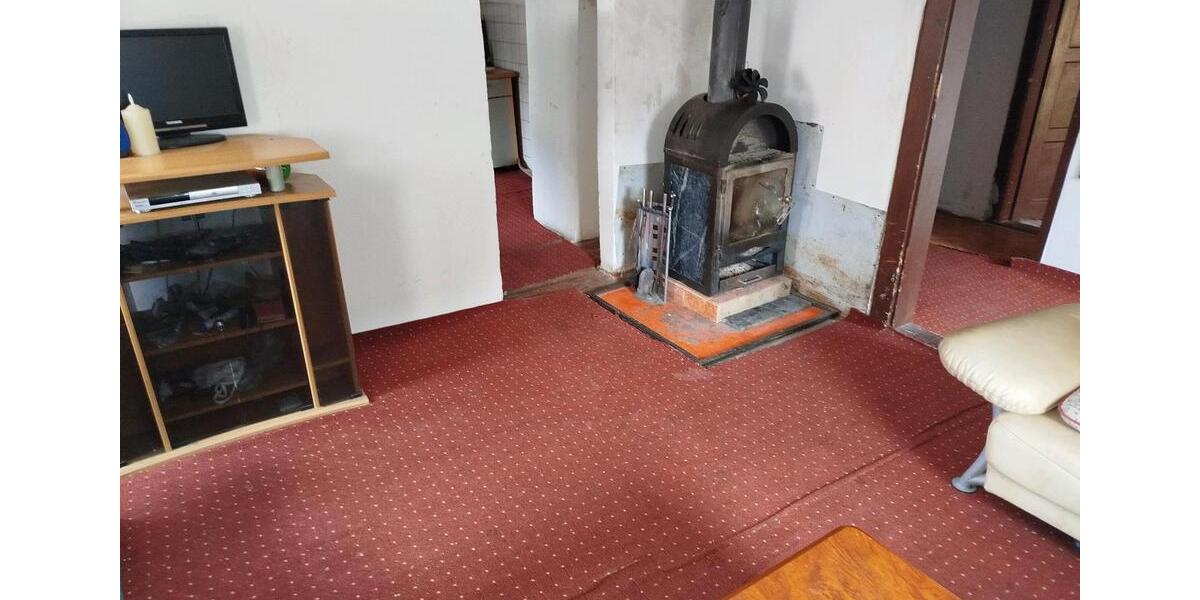 Wohnen auf Zeit Geldersheim - 8 Zimmer, 150 m&sup2;, 350&euro; | Angebot:26303500