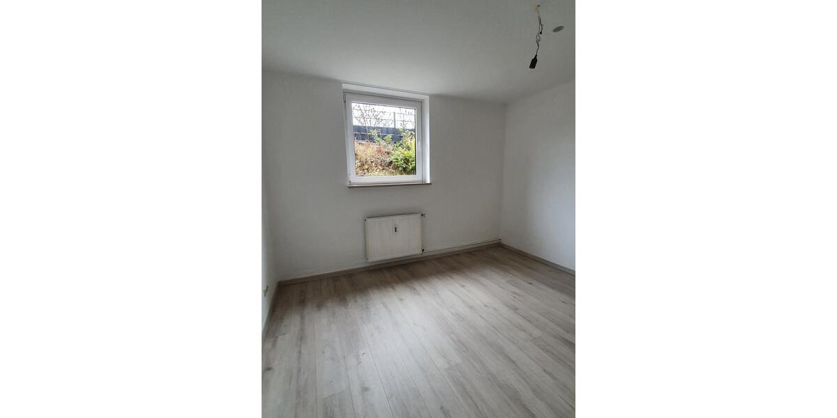 Renoviert, hell und sehr sparsam 3 zimmer