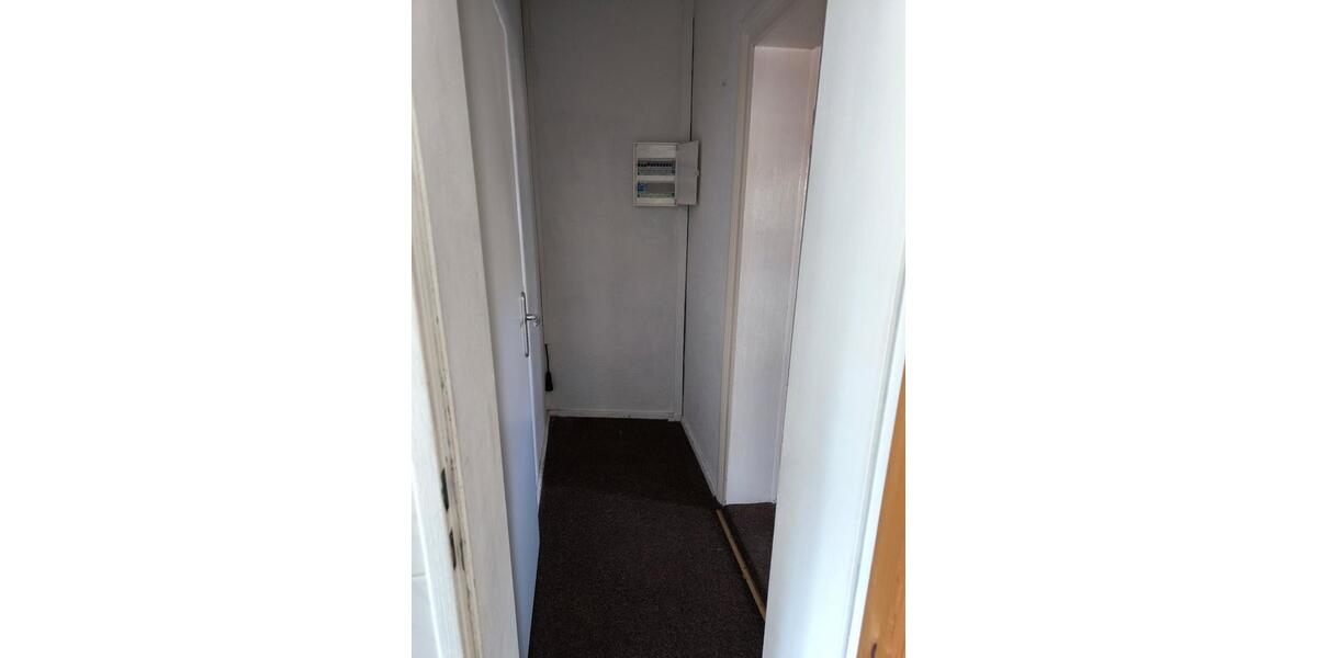 Dachgeschoßwohnung Burg - 3 Zimmer, 73 m&sup2;, 439&euro; | Angebot:25990023