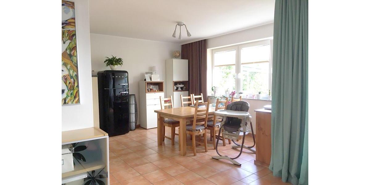 Etagenwohnung Erftstadt - 3 Zimmer, 102 m&sup2;, 1.450&euro; | Angebot:25991758