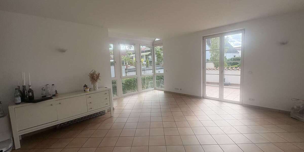 Etagenwohnung Osthofen - 3 Zimmer, 115 m&sup2;, 1.150&euro; | Angebot:27255186