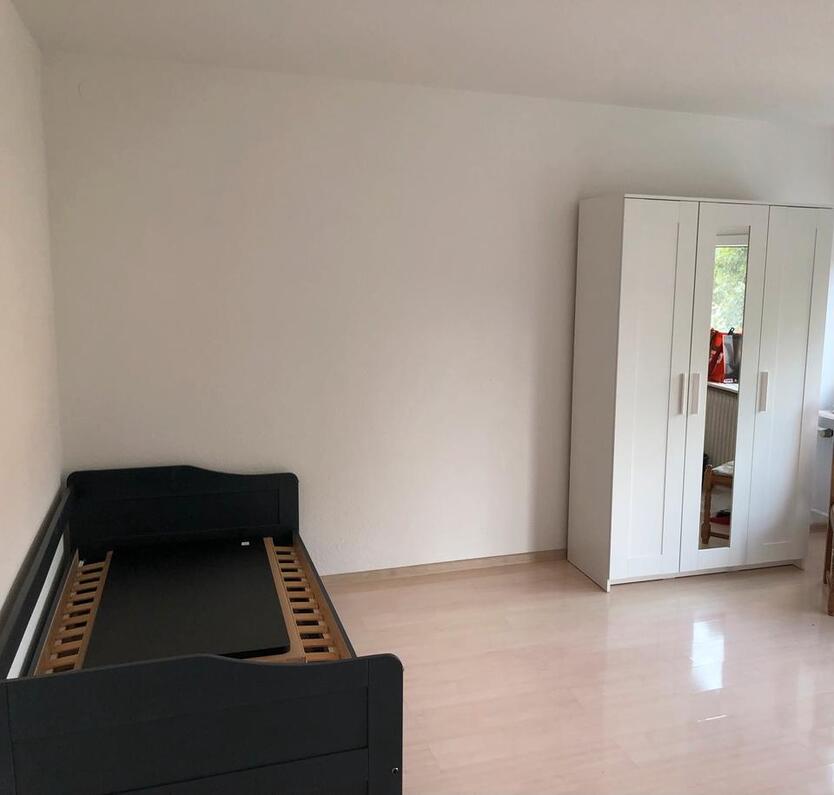 Zimmer in herzlicher Frauen-WG ab 01.09.2025 zu vergeben