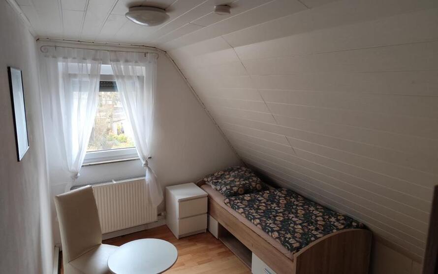 GästeZimmer mit Wlan, TV, Teilung von BadWc und Küche