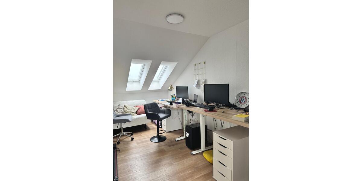 Dachgeschoßwohnung Gütersloh - 3 Zimmer, 94 m&sup2;, 950&euro; | Angebot:23804732