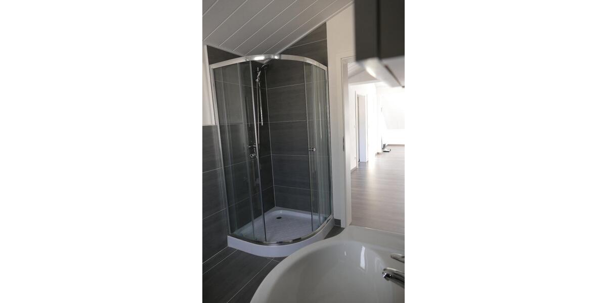 Dachgeschoßwohnung Gückingen - 3.5 Zimmer, 85 m&sup2;, 600&euro; | Angebot:25883292