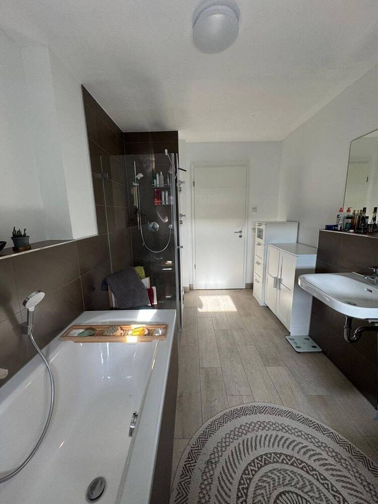 Helle 3-Zimmer-Wohnung mit Balkon!