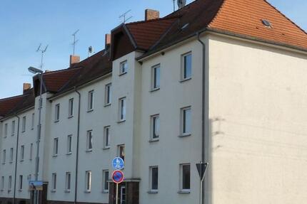 Wohnung Güsten - 3 Zimmer, 61 m&sup2;, 380&euro; | Angebot:26249666