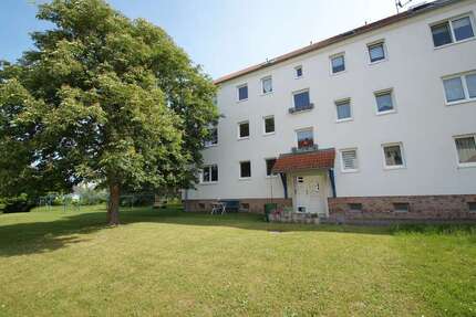 Sanierte 3-RaumWohnung mit Einbauküche in Thräna