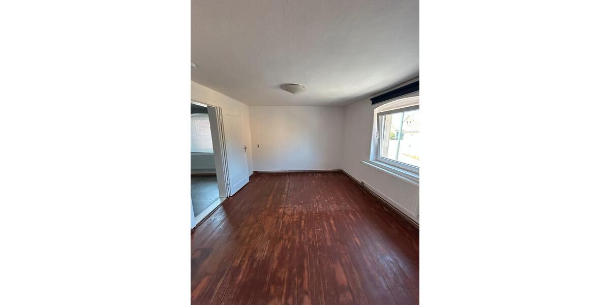 Etagenwohnung Jüterbog - 5 Zimmer, 150 m&sup2;, 950&euro; | Angebot:26682358