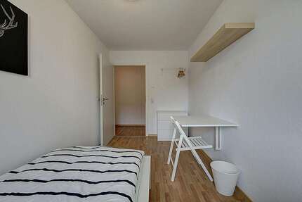 WG-Zimmer in Stuttgart 420 € 8 m² zimmer