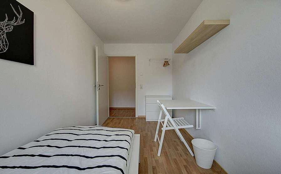 WG-Zimmer in Stuttgart 420 € 8 m² zimmer
