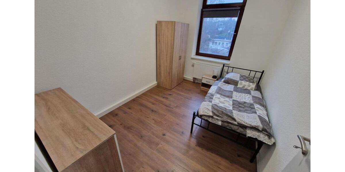 Wohnen auf Zeit Meerane - 2 Zimmer, 55 m&sup2;, 18&euro; | Angebot:13920386