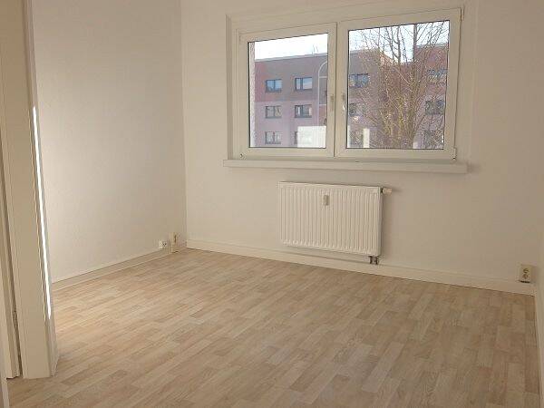 Etagenwohnung Döbeln Pommlitz - 3 Zimmer, 63 m&sup2;, 319&euro; | Angebot:26758665