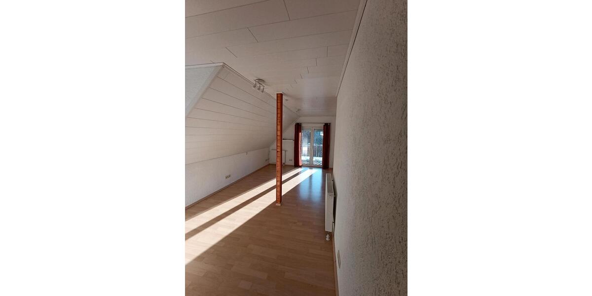 Dachgeschoßwohnung Bad Staffelstein - 3 Zimmer, 70 m&sup2;, 450&euro; | Angebot:24679920