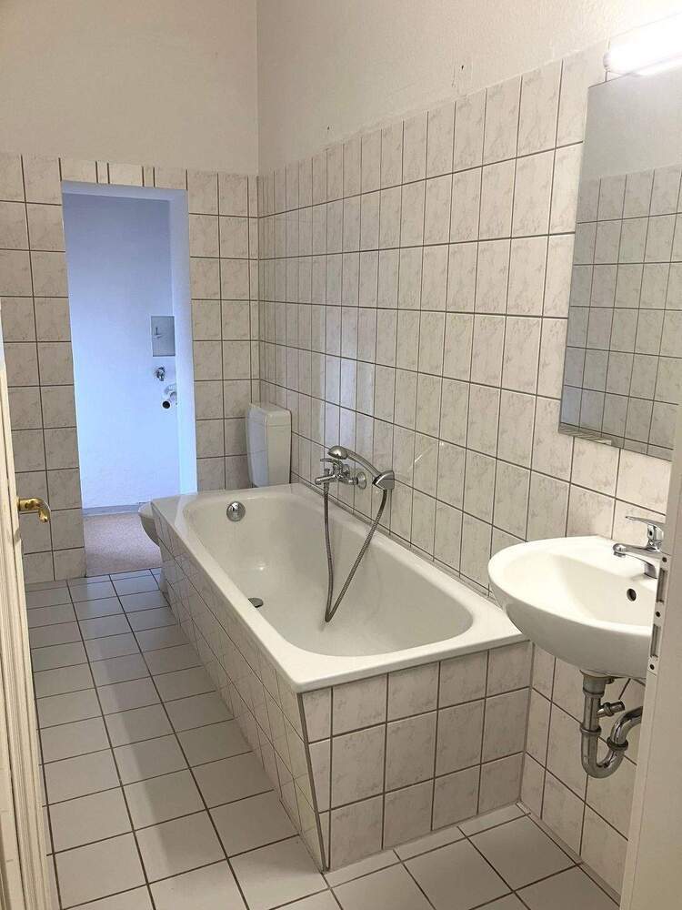 3-RaumWohnung - WG geeignet - Balkon - nah zum Stadtpark