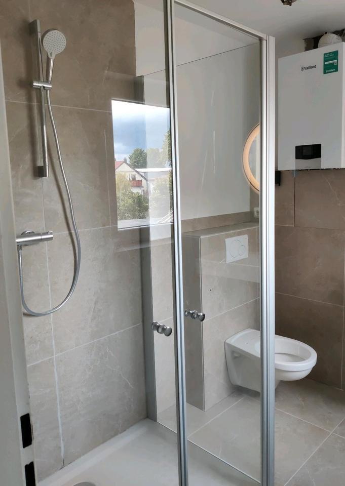 Ab Sofort Bezugsfreimit Einbauküche NEU sanierte 3 Zimmer