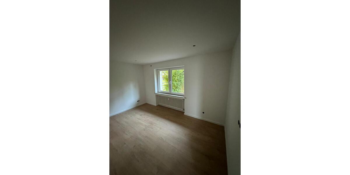 4-Zimmer-Wohnung OG | 95 m² | Balkon | Garten | kernsaniert 4 zimmer