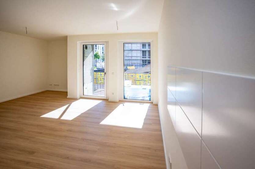 Wohnung zum Mieten in Berlin 606,39 € 73.95 m²