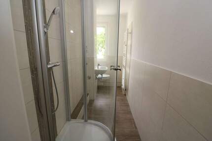 Auf die Größe kommt es an...von wegen! Moderne 1-RW mit Dusche... 1 zimmer