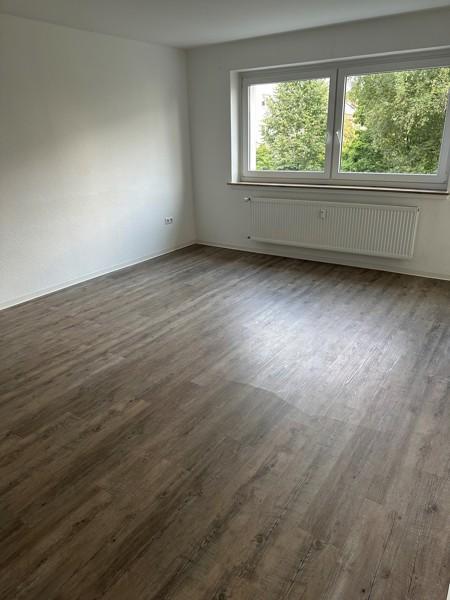 Moderne, zentral gelegene 4- Zimmer-Wohnung zimmer