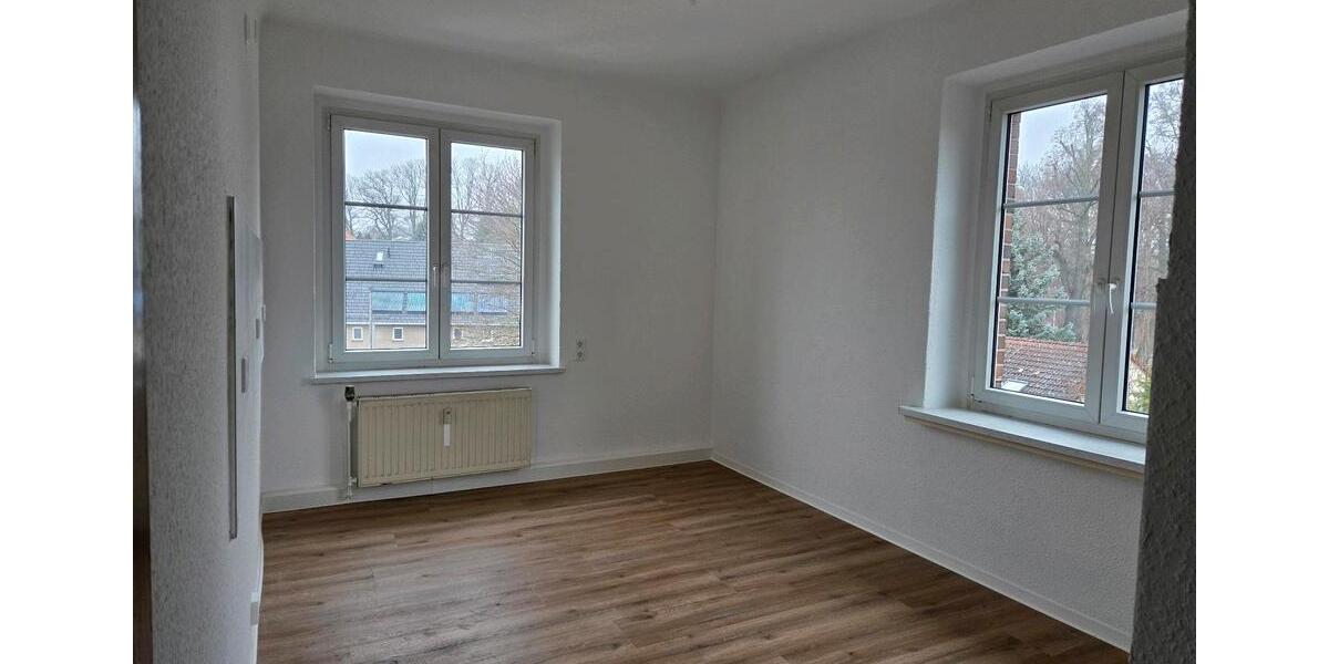 Etagenwohnung Großröhrsdorf - 3 Zimmer, 72 m&sup2;, 590&euro; | Angebot:25402571