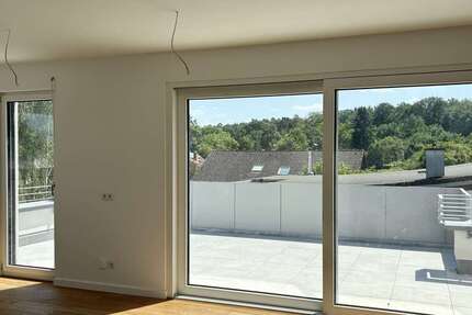 Wohnung Dreieich - 3 Zimmer, 126 m&sup2;, 2.200&euro; | Angebot:26962426