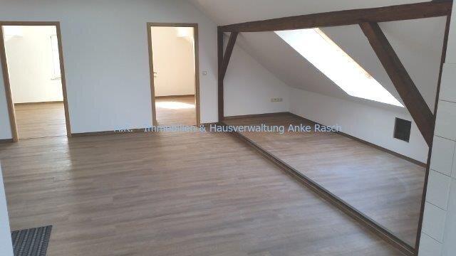 Dachgeschoßwohnung Bismark (Altmark) Badingen - 3 Zimmer, 82 m&sup2;, 574&euro; | Angebot:24846313