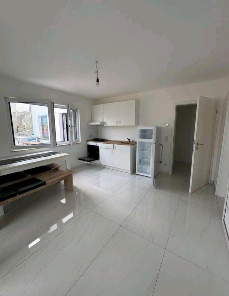 Moderne helle 2 Zimmer Wohnung