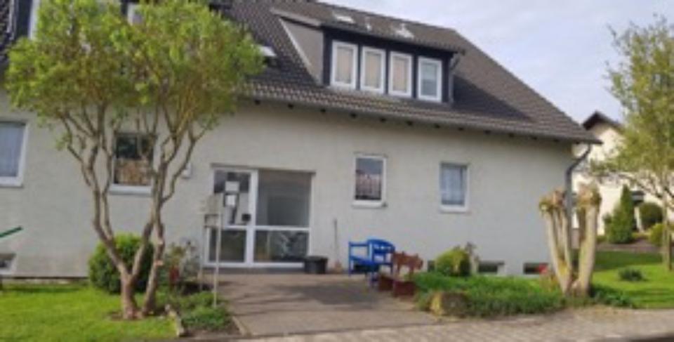 Erdgeschoss - 3 ZKB mit Balkon und Garage 3 zimmer