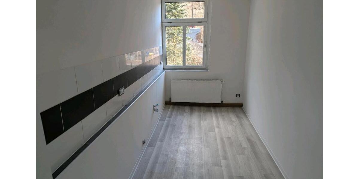 Dachgeschoßwohnung Annaberg-Buchholz Buchholz - 4 Zimmer, 110 m&sup2;, 650&euro; | Angebot:25971817
