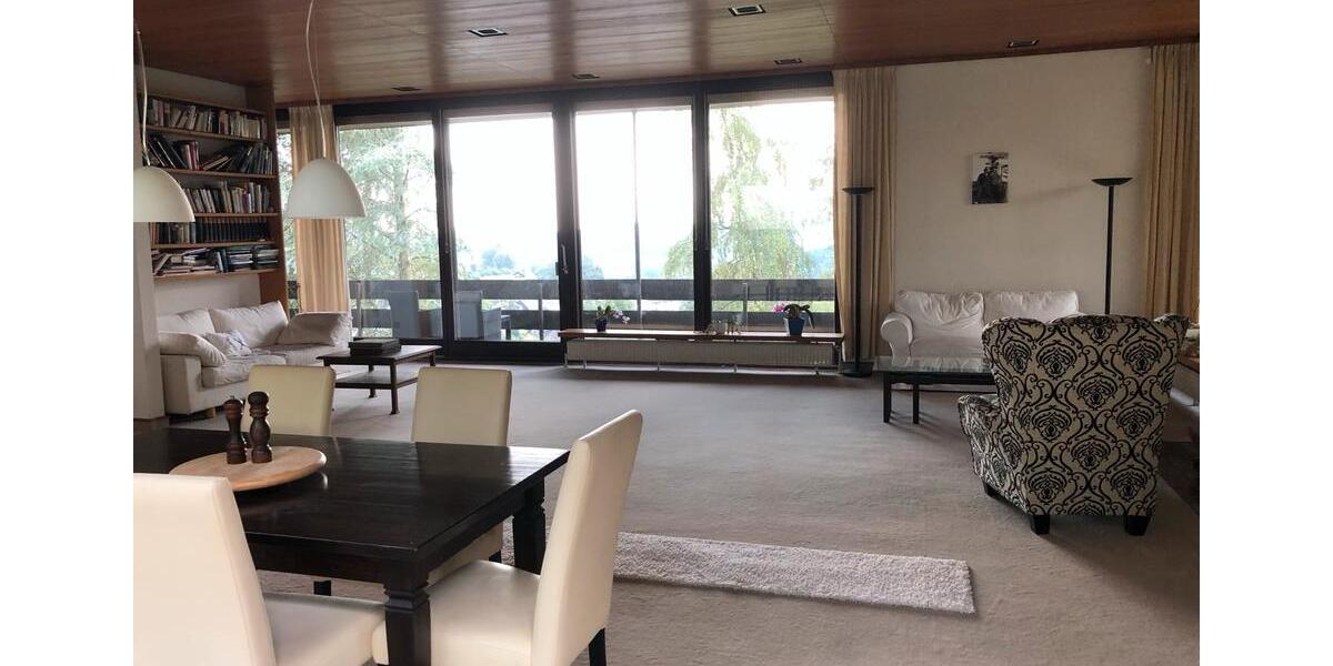 Wohnen auf Zeit Gummersbach - 8 Zimmer, 238 m&sup2;, 300&euro; | Angebot:24698416