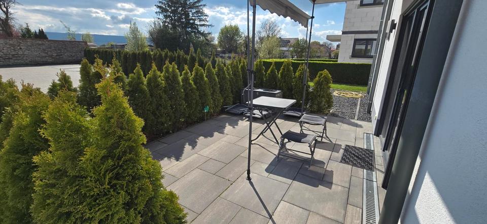 Erdgeschoßwohnung Dachwig - 4 Zimmer, 107 m&sup2;, 990&euro; | Angebot:26250036