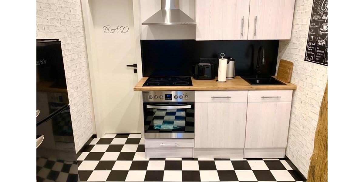 Etagenwohnung Schwerin - 3 Zimmer, 60 m&sup2;, 900&euro; | Angebot:26600651