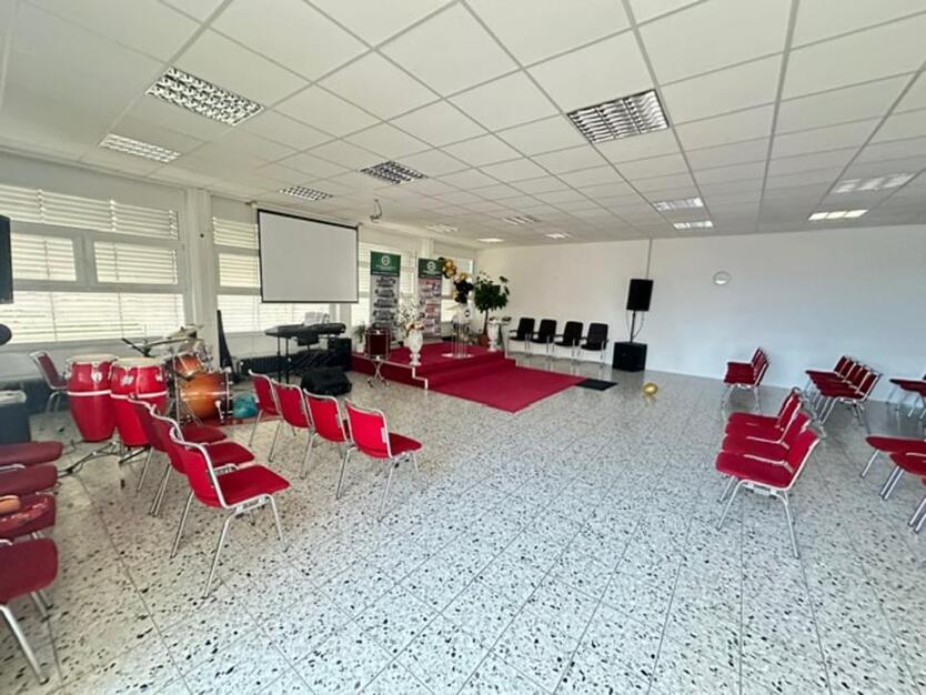 Einzigartiges Ladenlokal Showroom Auf dem Dören in Paderborn