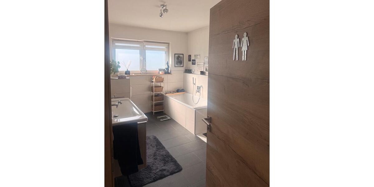 Erdgeschoßwohnung Dingolfing - 3 Zimmer, 119 m&sup2;, 1.250&euro; | Angebot:26464614