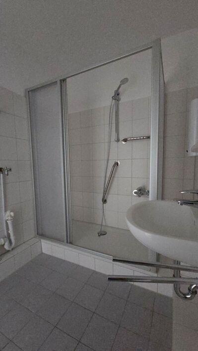 Familienfreundliche Wohnung mit Aufzug im Haus zimmer