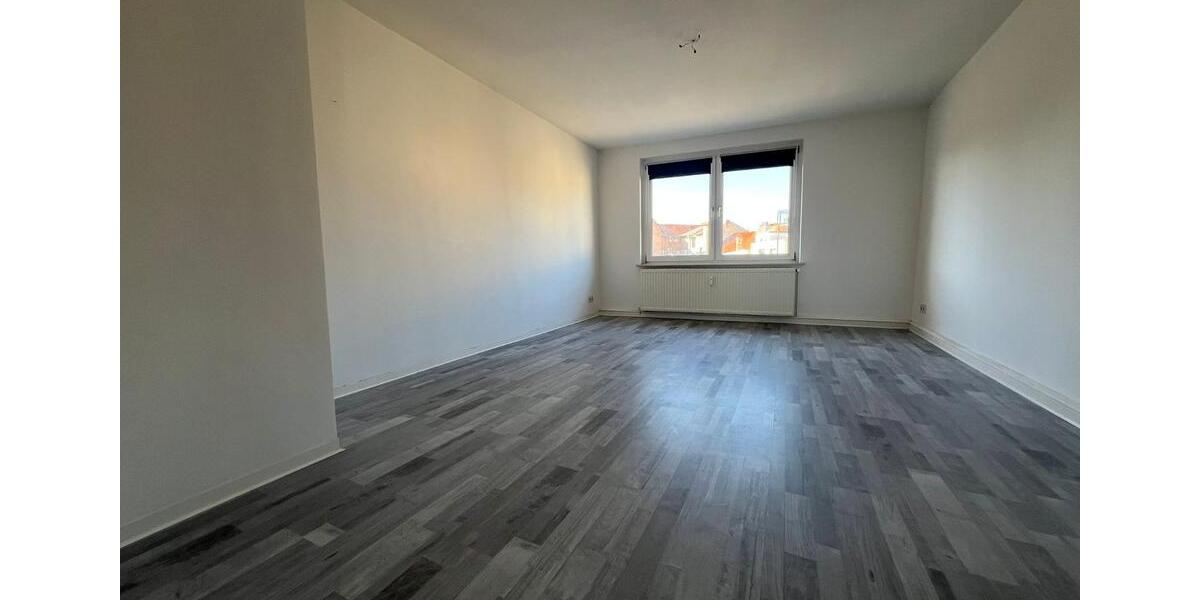 Dachgeschoßwohnung Köthen (Anhalt) - 3 Zimmer, 110 m&sup2;, 839&euro; | Angebot:25714315