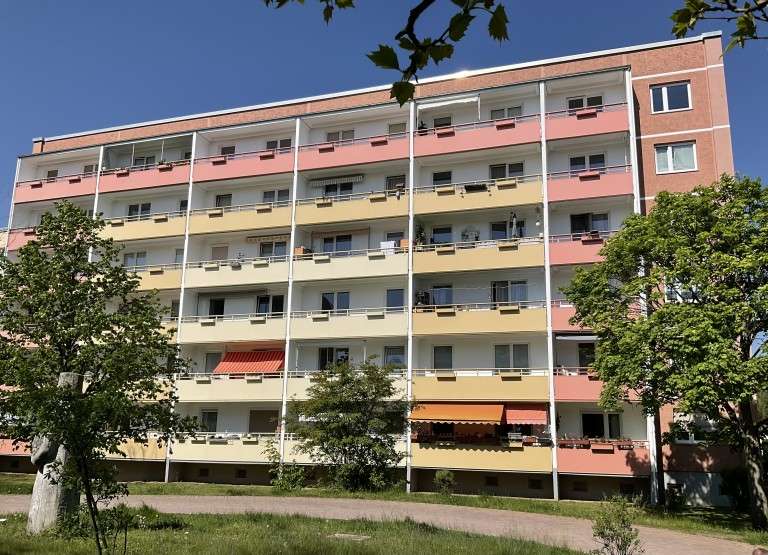 Etagenwohnung Weißwasser - 4 Zimmer, 91 m&sup2;, 473&euro; | Angebot:26973299
