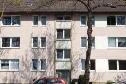 Stop! Ansprechende 3-Zimmer-Wohnung zimmer