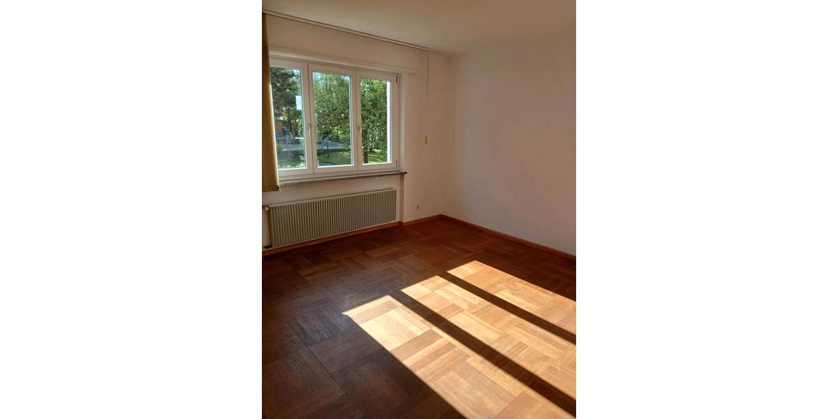 Wohnen auf Zeit Grenzach-Wyhlen Wyhlen - 9 Zimmer, 300 m&sup2;, 399&euro; | Angebot:26153925