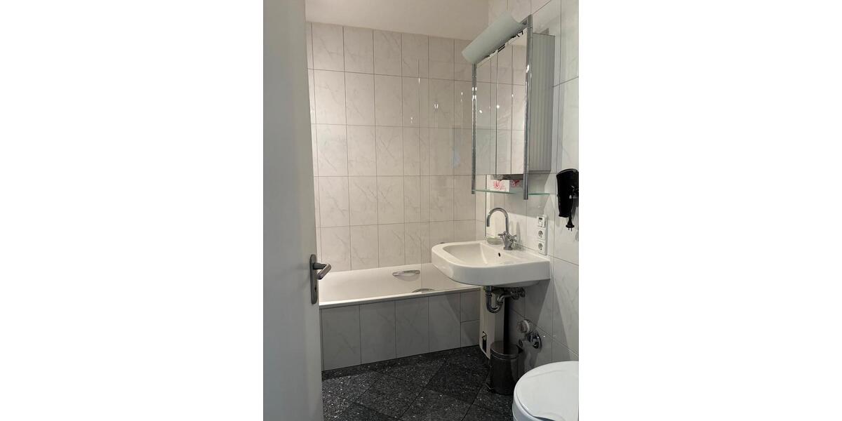 Erdgeschoßwohnung Wiesbaden Nordost - 2 Zimmer, 70 m&sup2;, 1.390&euro; | Angebot:26124062