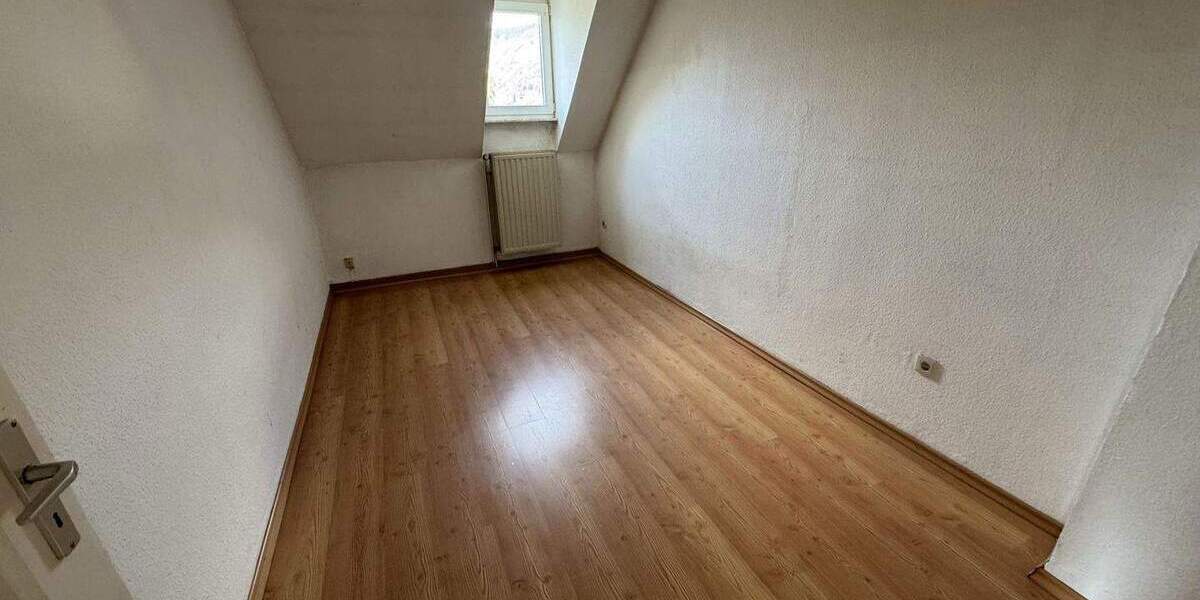 Gemütliche 3 Zimmer Dachgeschosswohnung in verkehrsgünstiger Lage von Leutesdorf 3 zimmer