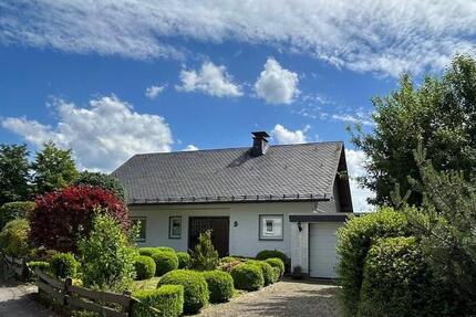 Haus Schmallenberg - 7 Zimmer, 165 m&sup2;, 1.450&euro; | Angebot:24987611