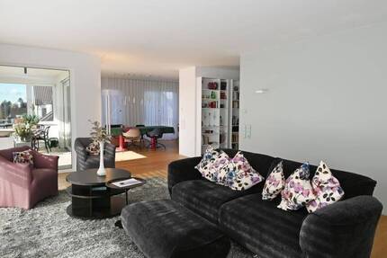 Wohnung Ludwigsburg Ost - 4 Zimmer, 196 m&sup2;, 2.350&euro; | Angebot:25662459