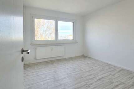 Wohnung Zwickau Neuplanitz - 3 Zimmer, 57 m&sup2;, 371&euro; | Angebot:26750036