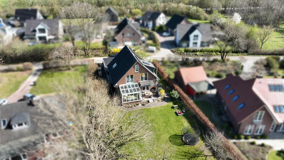 Einfamilienhaus Molfsee - 8 Zimmer, 250 m&sup2;, 3.300&euro; | Angebot:26490111