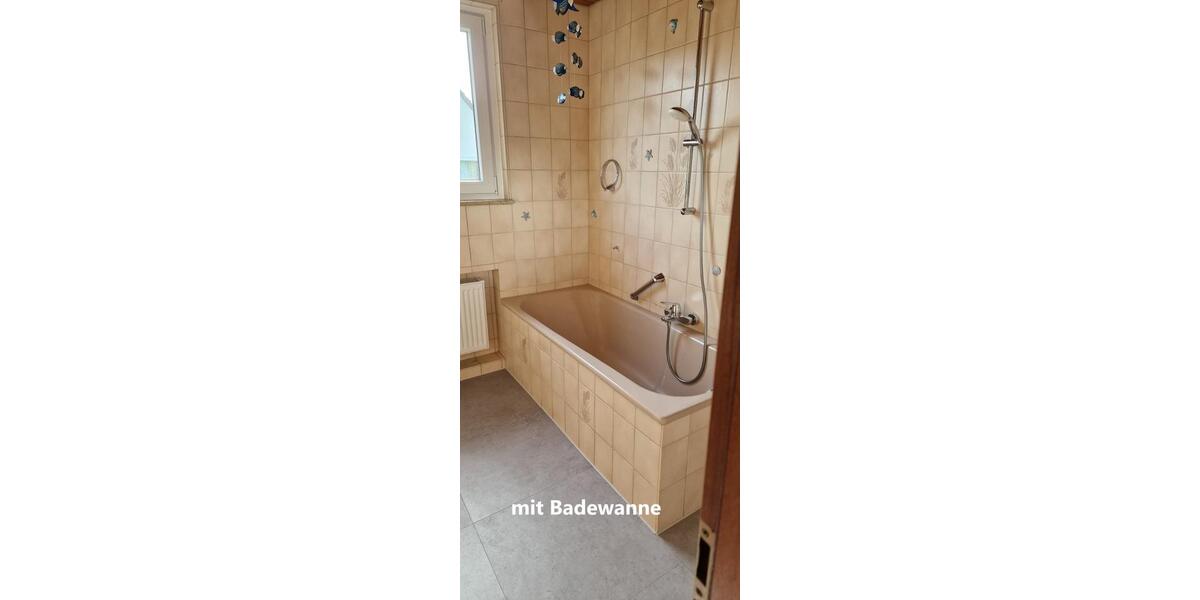 Helle 5 Zimmer Wohnung in einem 2. 5 zimmer