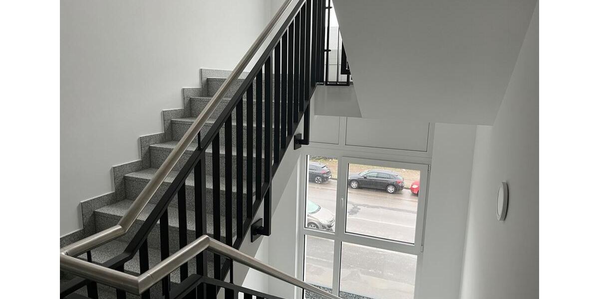 Dachgeschoßwohnung Wiesbaden Mainz-Kastel - 2 Zimmer, 83 m&sup2;, 1.450&euro; | Angebot:24849717